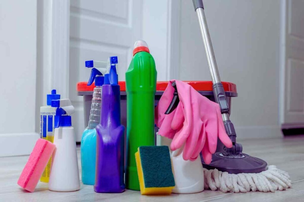 where can i buy cleaning supplies in bulk​